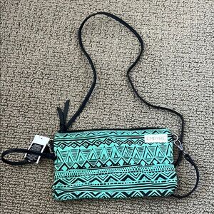 Empyre Green and Black Geometric Clutch